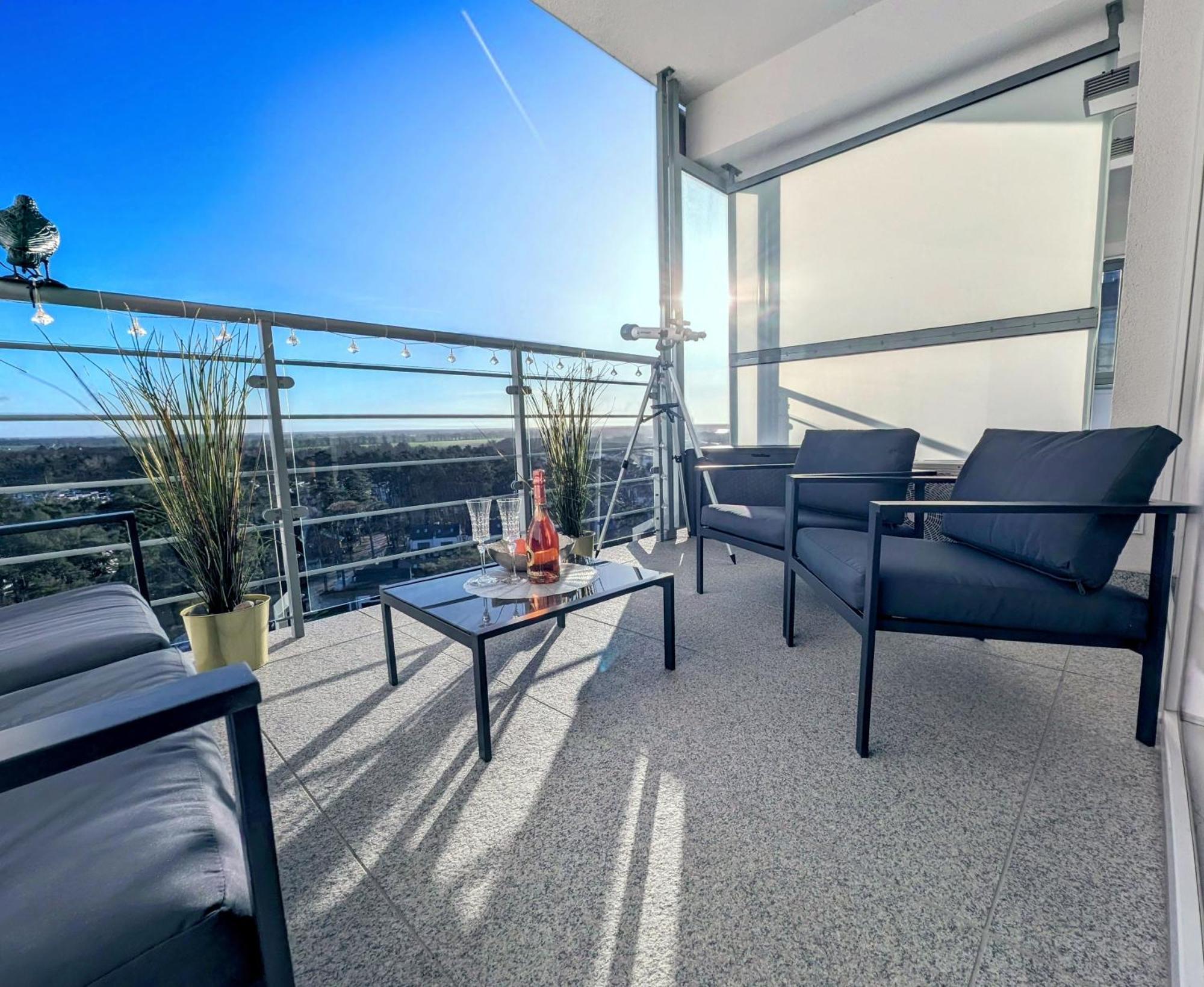 Apartment Royal Suite, 50 Meters To Beach, 10th Floor, Beautiful View, Baltic *